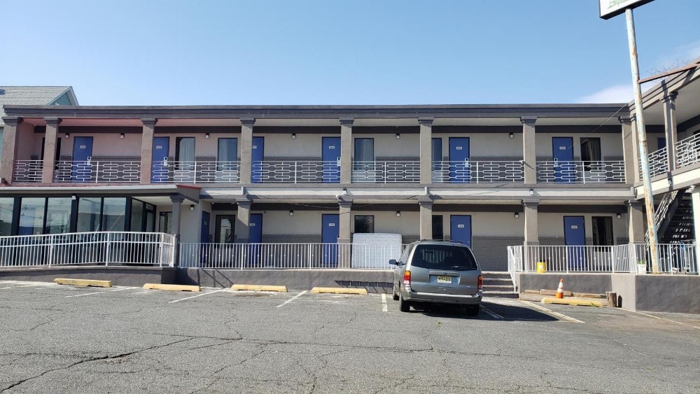 Rest Inn - Elizabeth Main image