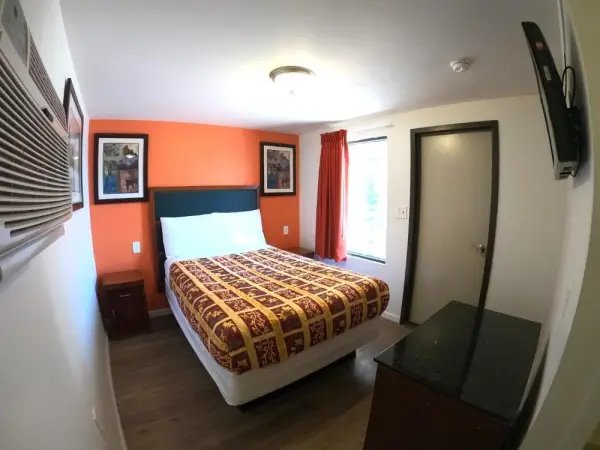 Rest Inn - Elizabeth 8